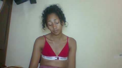 belle_annah online show from 05/12/26, 04:37