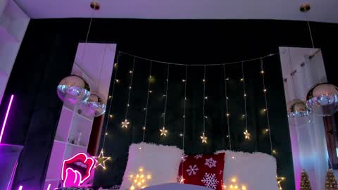 Snapshot of belle_kim chatting on 01/06/25, 10:02 Kim online show from 01/06/25, 10:02