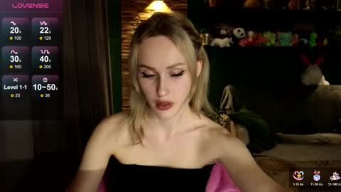 Belle online show from 11/17/25, 11:16