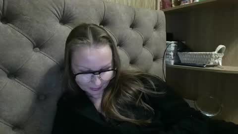 Snapshot of belleamiee chatting on 11/05/25, 06:52 Amelia online show from 11/05/25, 06:52