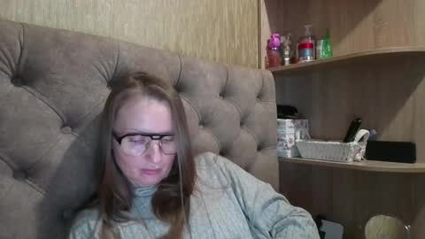 Snapshot of belleamiee chatting on 11/15/25, 05:42 Amelia online show from 11/15/25, 05:42