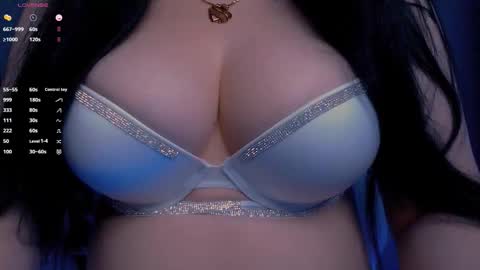 Snapshot of bellelovexx chatting on 09/27/25, 11:54 Hello I am kind friendly and cute girl online show from 09/27/25, 11:54