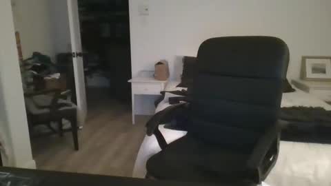 bellequeue19758 online show from 10/18/25, 02:36