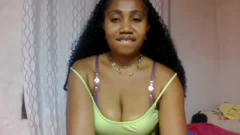 Snapshot of bellesur chatting on 06/28/26, 12:44 bellesur online show from 06/28/26, 12:44