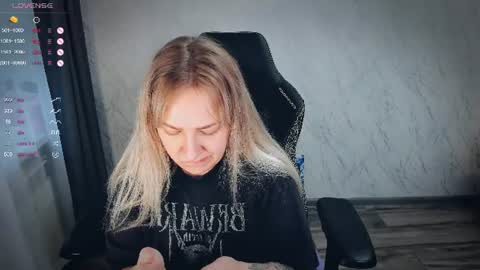 Snapshot of bellezza_ chatting on 06/14/26, 06:10 Your Annabelle Wolf online show from 06/14/26, 06:10