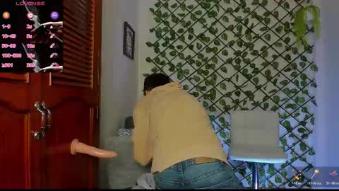 Neon online show from 11/21/25, 11:31