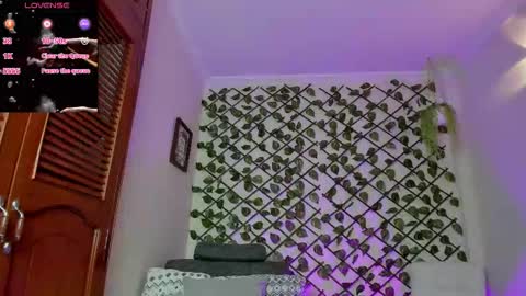 Neon online show from 12/20/25, 11:17