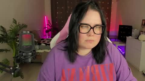 LinaBoo online show from 10/10/25, 05:45