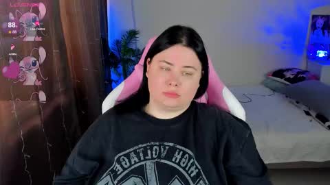 LinaBoo online show from 11/12/25, 05:41