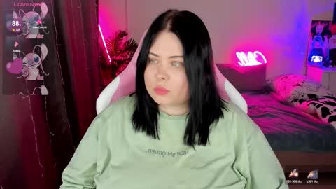 LinaBoo online show from 11/19/25, 06:52