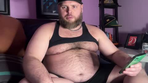 Snapshot of bellyinfluencer chatting on 11/18/25, 08:02 Belly influencer online show from 11/18/25, 08:02