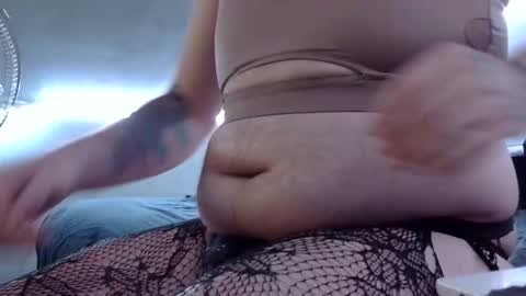 belylover2323 online show from 12/27/24, 03:42