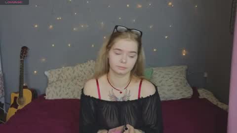 KENDALL  NATHAN online show from 04/15/26, 08:32