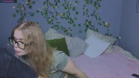 KENDALL  NATHAN online show from 04/19/26, 02:27