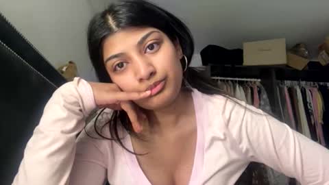 bengalibaddie7_x online show from 05/18/26, 08:36