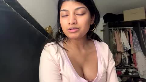bengalibaddie7_x online show from 05/19/26, 02:18