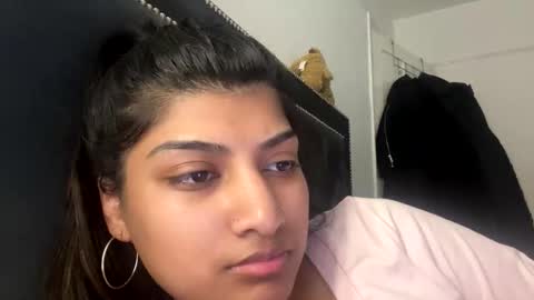 bengalibaddie7_x online show from 05/19/26, 09:54