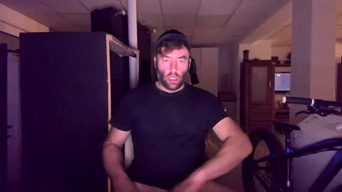 Robert  1984 online show from 10/12/25, 09:58