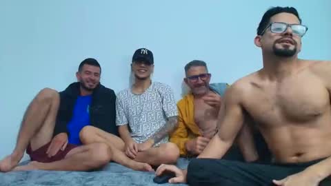 Snapshot of benjamin613999 chatting on 11/26/25, 03:07 benjamin online show from 11/26/25, 03:07