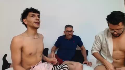 Snapshot of benjamin613999 chatting on 12/18/25, 08:15 benjamin online show from 12/18/25, 08:15