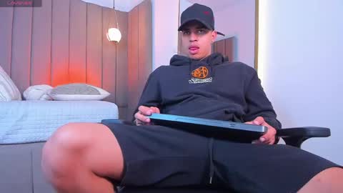 BENJAMIN online show from 05/19/26, 03:02