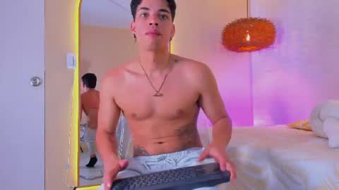 BENJAMIN online show from 06/19/26, 05:01