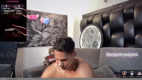 Snapshot of benjamincooperk1 chatting on 10/22/25, 05:13 benjamincooperk online show from 10/22/25, 05:13