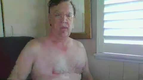 Snapshot of benjoid chatting on 11/19/25, 06:02 benjoid online show from 11/19/25, 06:02