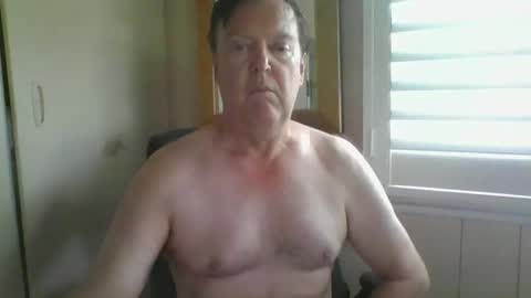 Snapshot of benjoid chatting on 11/21/25, 04:55 benjoid online show from 11/21/25, 04:55