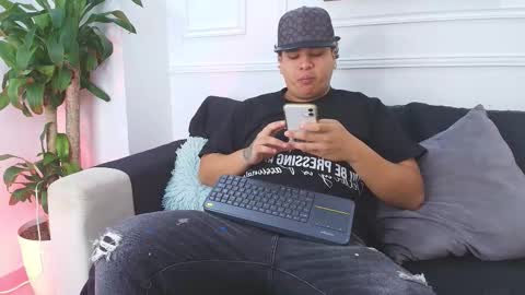 Snapshot of bennett_alejoo chatting on 10/15/25, 06:41 bennett_alejoo online show from 10/15/25, 06:41