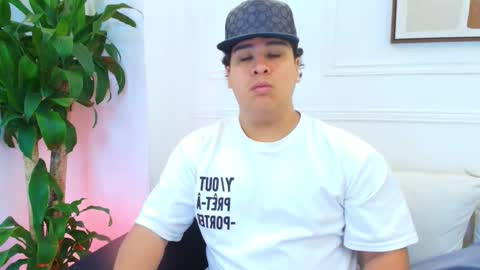 Snapshot of bennett_alejoo chatting on 01/09/26, 06:31 bennett_alejoo online show from 01/09/26, 06:31