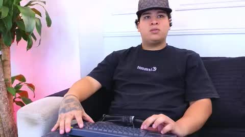 bennett_alejoo online show from 02/04/26, 06:47