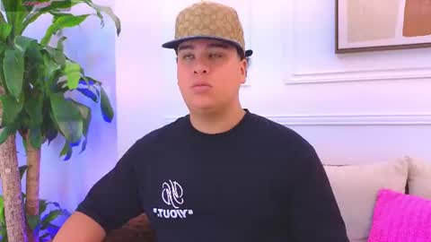 Snapshot of bennett_alejoo chatting on 06/16/26, 05:48 bennett_alejoo online show from 06/16/26, 05:48