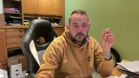 benochau online show from 04/23/26, 04:46