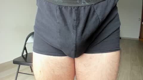 Snapshot of benthebodybuilder chatting on 04/19/26, 04:50 Ben Braxton online show from 04/19/26, 04:50