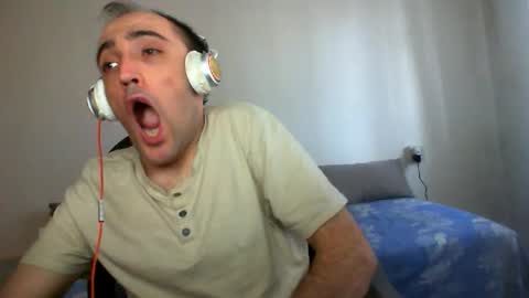 bentish online show from 10/18/25, 06:05