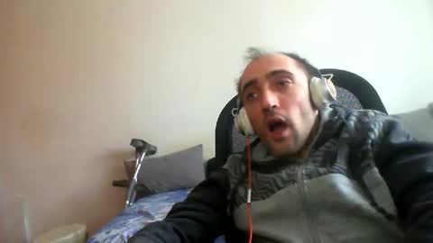 bentish online show from 12/20/25, 09:16