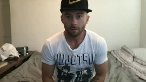 Snapshot of bentleysmooth chatting on 08/02/26, 04:49 bentleysmooth online show from 08/02/26, 04:49