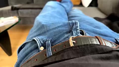 benz10001 online show from 02/23/25, 02:46