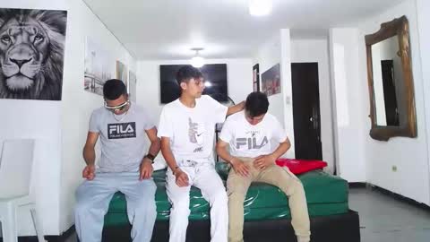 Snapshot of benz_boys chatting on 10/03/25, 12:02 benz boys online show from 10/03/25, 12:02