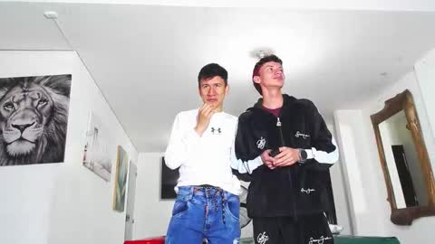 Snapshot of benz_boys chatting on 10/17/25, 12:08 benz boys online show from 10/17/25, 12:08