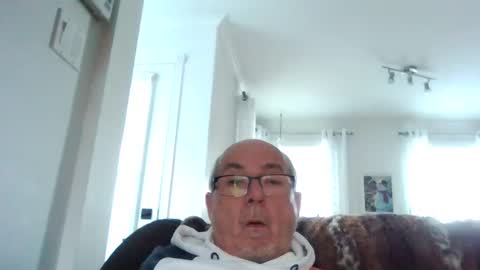 bernard1102 online show from 12/03/24, 02:05