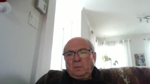 bernard1102 online show from 11/19/25, 01:33