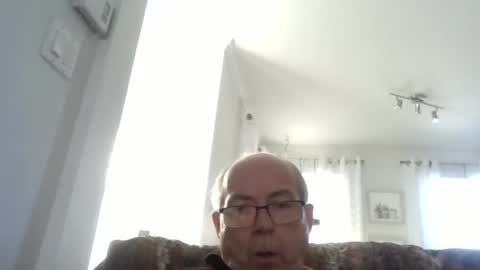 Snapshot of bernard1102 chatting on 01/16/26, 06:34 bernard1102 online show from 01/16/26, 06:34