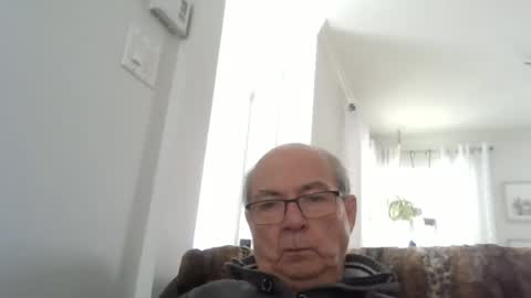 Snapshot of bernard1102 chatting on 02/07/26, 03:27 bernard1102 online show from 02/07/26, 03:27