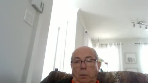 Snapshot of bernard1102 chatting on 02/26/26, 03:00 bernard1102 online show from 02/26/26, 03:00