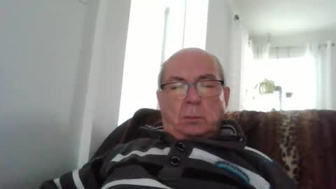 Snapshot of bernard1102 chatting on 03/03/26, 01:39 bernard1102 online show from 03/03/26, 01:39