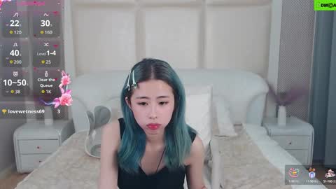 Snapshot of berniceafra chatting on 09/19/25, 01:34 berniceafra online show from 09/19/25, 01:34