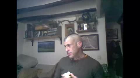 bernichaoss77 online show from 12/31/24, 08:45