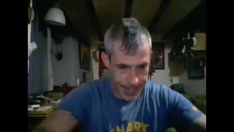 bernichaoss77 online show from 02/15/25, 09:26